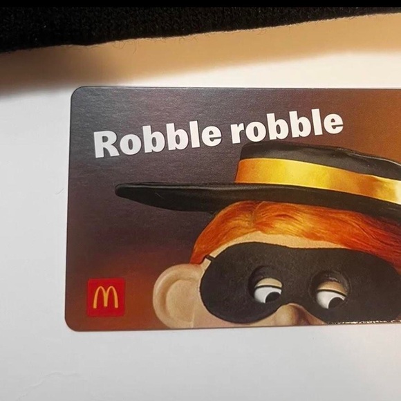 McDonald’s Limited Edition Hamburglar Beanie Hat Cap - RARE BRAND NEW w/ArchCard - Picture 4 of 4